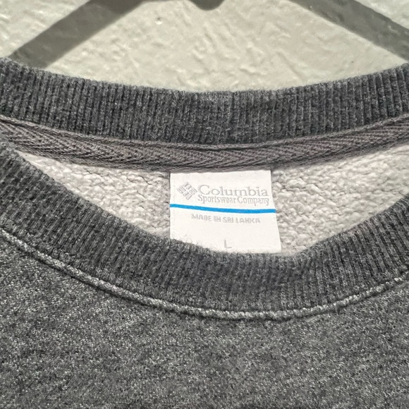 Columbia Charcoal Gray Crewneck Sweatshirt Womens Size L EUC Logo Comfy Wear - Picture 3 of 4